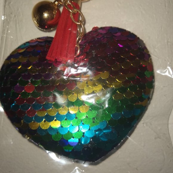 3/$27👗👗 Heart Shaped Sequin Keychain - Picture 4 of 5